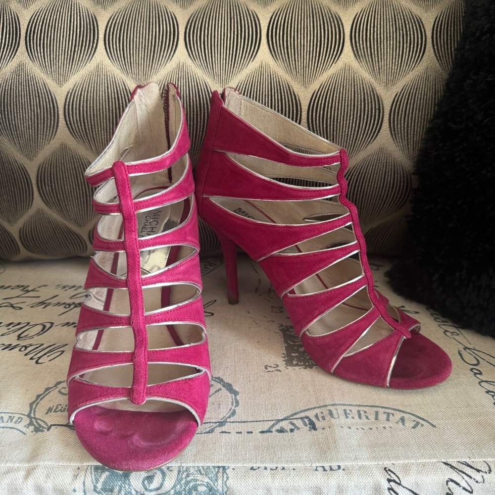 Michael Kors 7M Fuschia Suede Heel